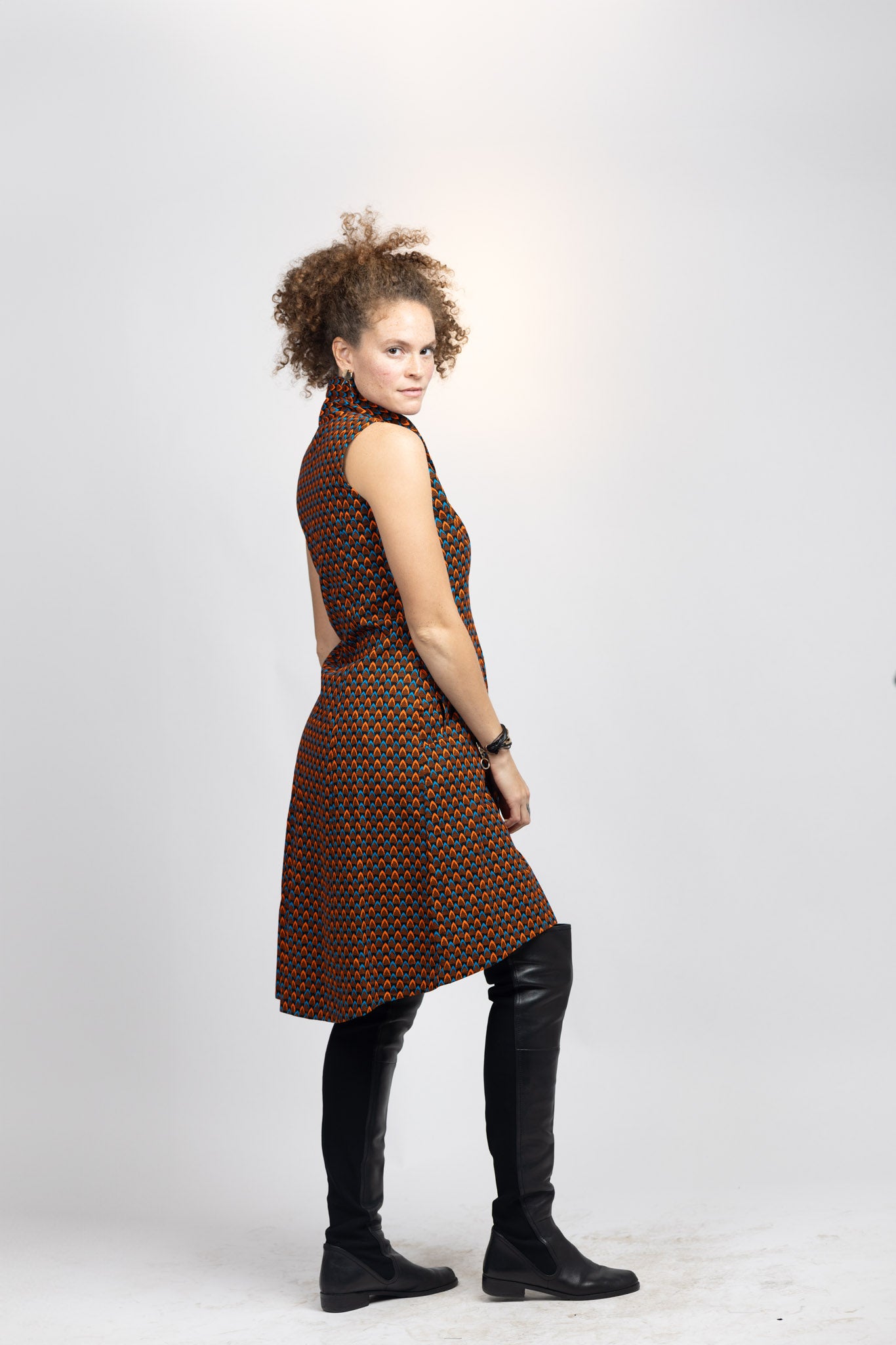 Manye vest- Orange Pine print
